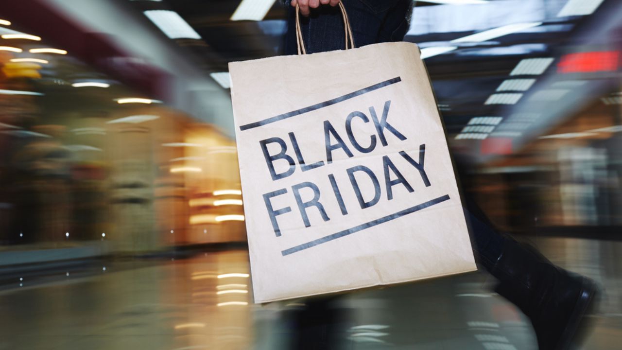 Saiba como não se endividar com as compras da Black Friday