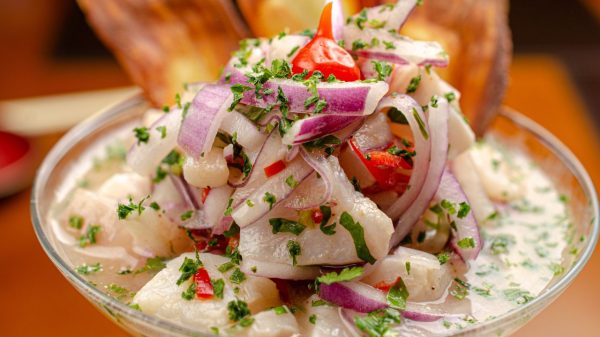 Dia do Ceviche: conheça sua história e aprenda uma receita deliciosa